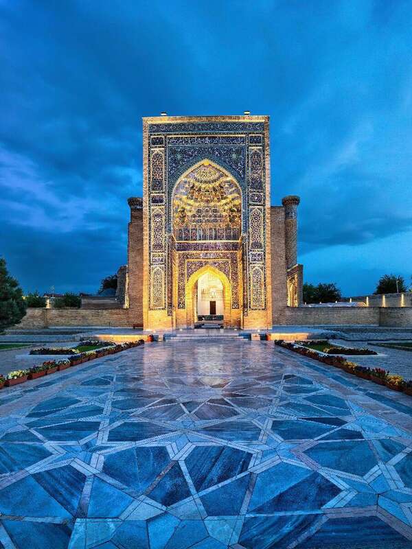 UZBEKISTAN    Circuito  COLORES DE UZBEKISTAN 